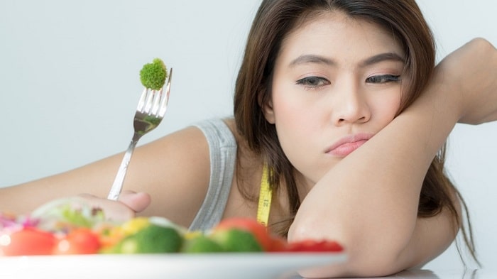 Thiếu Rau Xanh và Chất Xơ Trong Chế Độ Ăn